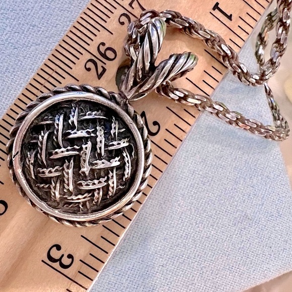 Vintage Large Cable twisted bezel set Pendant with a unique domed center! - Picture 2 of 12